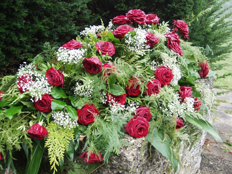 funeraire-CARQUEIRANNE-min_roses-61203